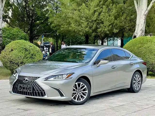 Lexus Lexus Es Lexus Es 2022 200 Excellence Edition — фото