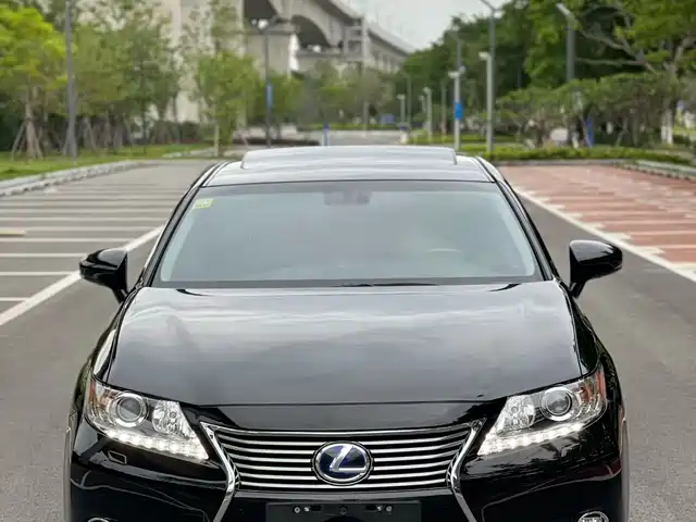 Lexus Lexus Es Lexus ES 2014 300h Comfort Edition — фото