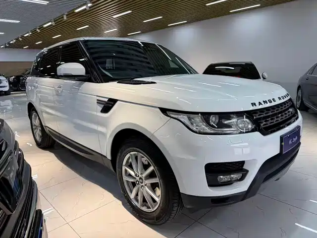Land Rover Range Rover Sport Range Rover Sport 2016 3.0 Sc V6 Hse — фото