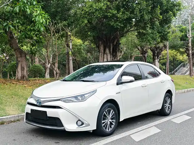 Toyota Lei Ling Ralink 2017 Facelift Dual Engine 1.8h Gs E-Cvt Elite Edition National V — фото