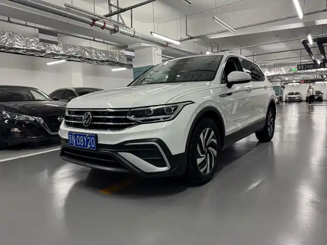 Volkswagen Tiguan L Tiguan L 2024 300tsi Automatic Two-Wheel Drive Smart Version — фото