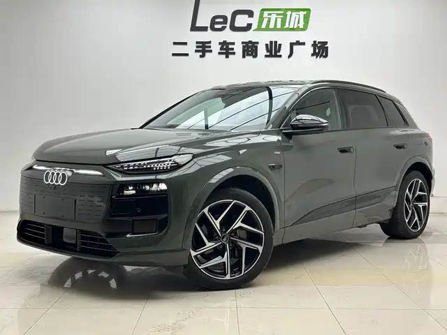 Audi Audi Q6L e-tron Audi Q6l E-Tron 2026 First Pilot Version — фото