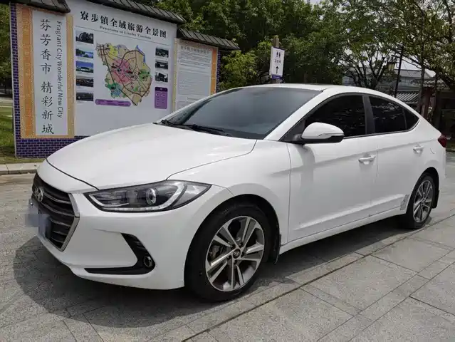 Hyundai Lead The Way Lingdong 2016 1.6l Automatic Smart · Elite Model — фото