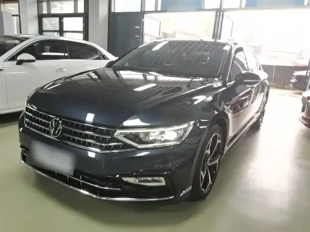 Volkswagen Magotan Magotan 2023 2 Million Commemorative Edition 330tsi Dsg Luxury Model — фото
