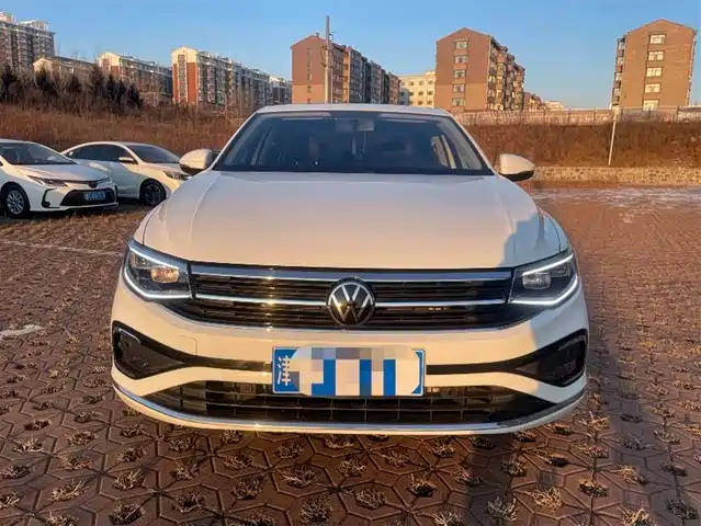 Volkswagen Bora Bora 2023 200tsi Dsg Smart Travel Edition — фото