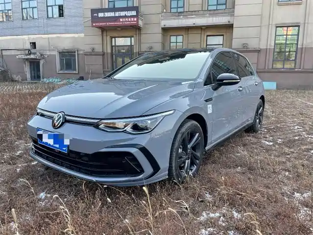 Volkswagen Golf Golf 2024 280tsi Dsg R-Line 50 Years Legend Edition — фото