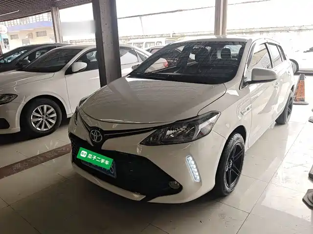 Toyota Vios Fs Vios Fs 2017 1.5l Cvt Fenchi Edition — фото