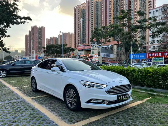 Ford Mondeo Mondeo 2017 Ecoboost 200 Luxury — фото