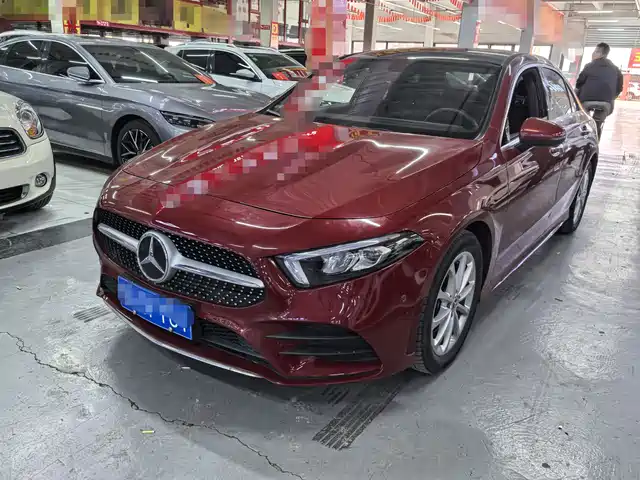 Mercedes-Benz Mercedes Benz A Class Mercedes-Benz A-Class 2020 Facelift A 200 L Sports Sedan Fashionable — фото