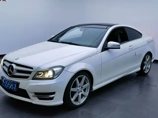 Mercedes-Benz Mercedes-Benz C-Class (Imported) Mercedes-Benz C-Class (Imported) 2013 C 180 Coupe Version — фото
