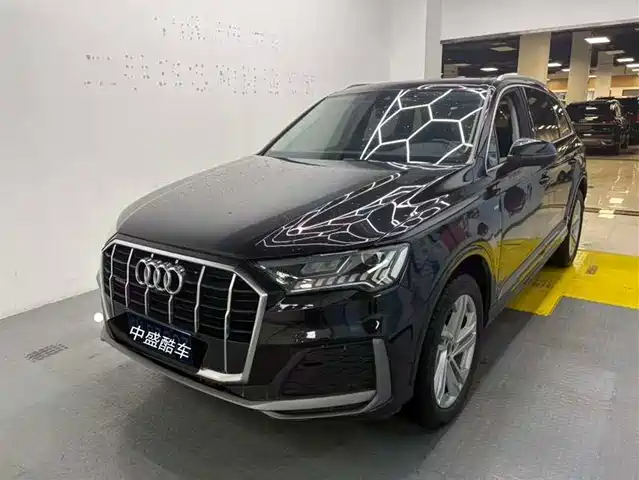 Audi Audi Q7 Audi Q7 2023 45 Tfsi Quattro S Line Sports — фото