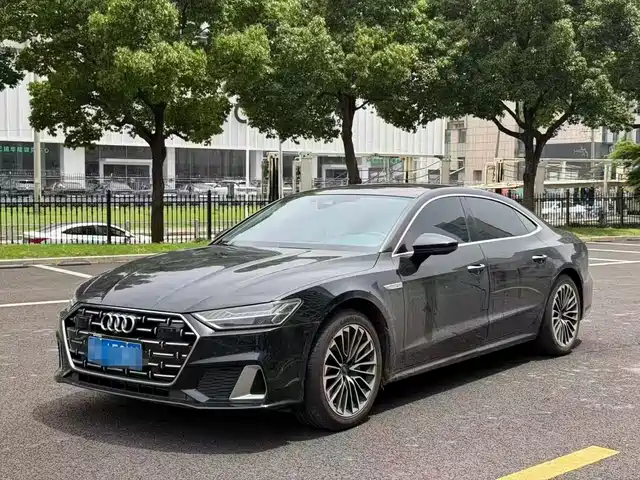 Audi Audi A7l Audi A7l 2024 45tfsi S-Line Dream Building Liquid Crystal Package — фото