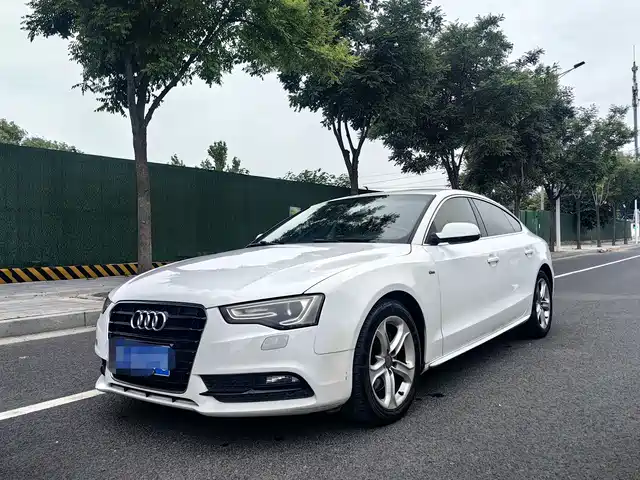 Audi Audi A5 (Imported) Audi A5 Imported 2012 2.0tfsi Coupe — фото