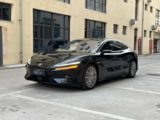 Gain Momentum Denza Z9 Denza Z9 2024 1100km Four-Wheel Drive Ultra Version — фото