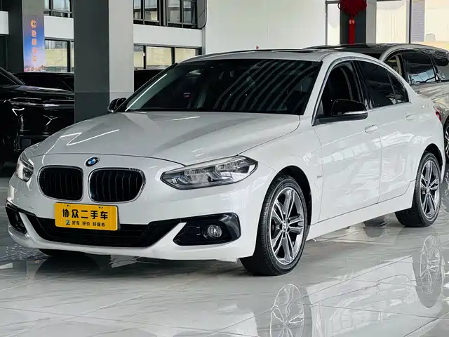 Bmw Bmw 1 Series Bmw 1 Series 2017 118i Sports — фото