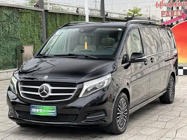 Mercedes-Benz Mercedes Benz V Class Mercedes-Benz V-Class 2017 V 260 L Premium Extended Edition — фото