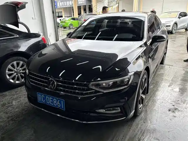 Volkswagen Magotan Magotan 2023 2 Million Commemorative Edition 330tsi Dsg Leading Model — фото