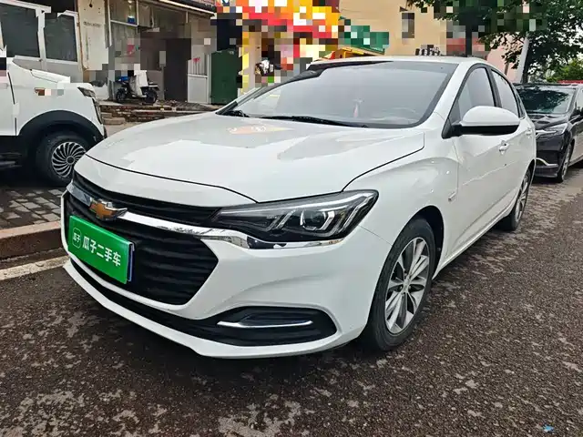 Chevrolet Cruze Cruze 2022 320 Automatic Sunroof Edition — фото
