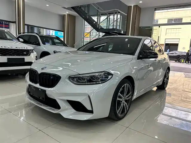 Bmw Bmw 1 Series Bmw 1 Series 2021 Facelift 120i M Sports Night Edition — фото