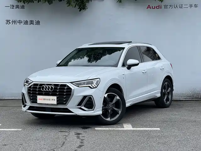Audi Audi Q3 Audi Q3 2022 35 Tfsi Fashionable And Dynamic — фото
