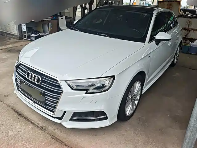Audi Audi A3 Audi A3 2018 30th Anniversary Model Sportback 35 Tfsi Fashionable Model — фото
