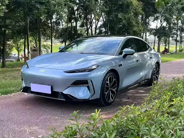 Geely Galaxy Galaxy E8 Galaxy E8 2025 700km Yuanhang Intelligent Driving Edition