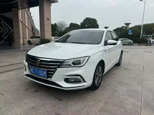 Roewe Roewe I5 Roewe I5 2019 1.5l Automatic 4g Internet Langham Edition — фото