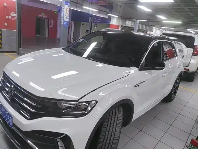 Volkswagen T-Roc Tange T-Roc 2022 Model 280tsi Dsg Two-Wheel Drive R-Line Pro Plus — фото
