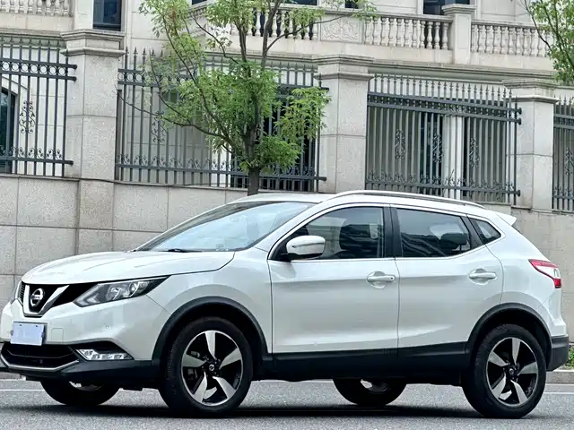 Nissan Qashqai Qashqai 2017 2.0l Cvt Elite Edition National V — фото