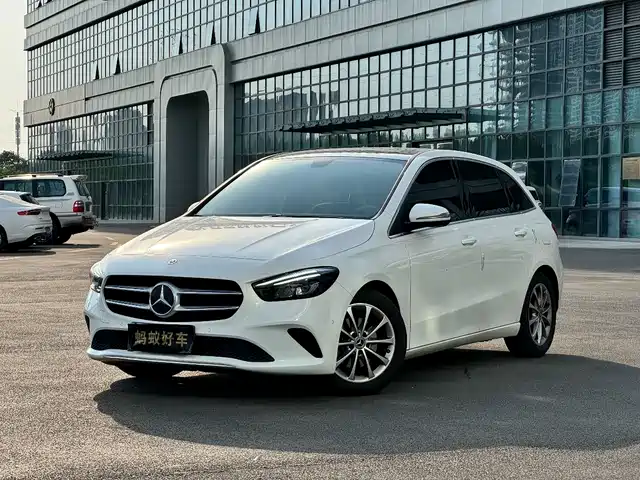 Mercedes-Benz Mercedes Benz B Class Mercedes-Benz B-Class 2021 B 200 Fashion Model
