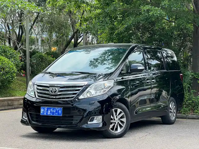 Toyota Elfa Alfa 2012 3.5l Deluxe Edition — фото