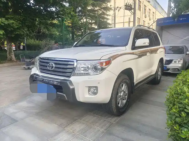 Toyota Land Cruiser Land Cruiser 2012 4.0l Automatic Vx — фото