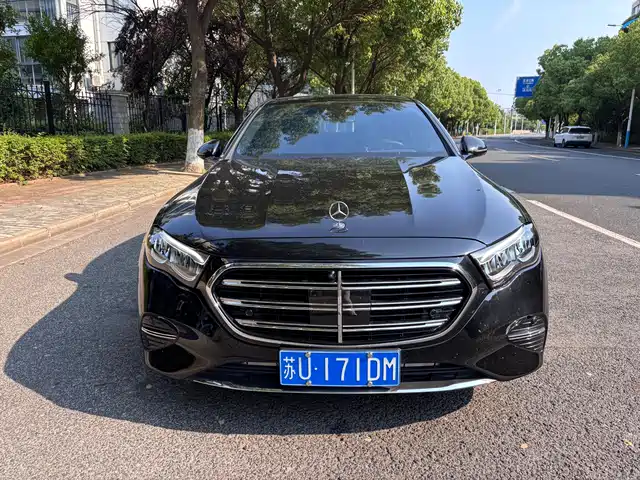 Mercedes-Benz Mercedes-Benz E-Class Mercedes-Benz E-Class 2024 Facelift E 300 L Fashionable Model