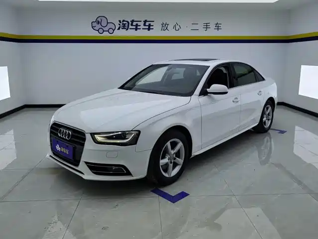 Audi A4L 2015 г.