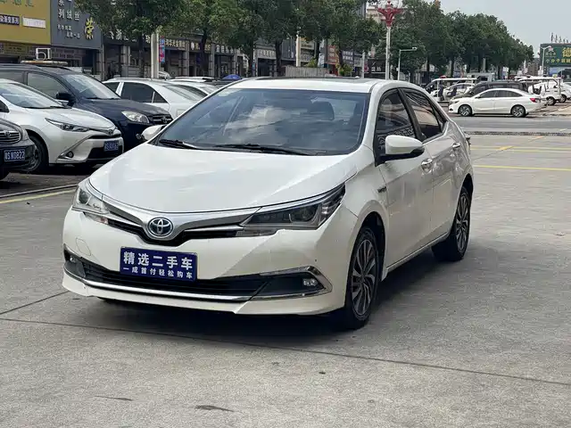 Toyota Corolla Corolla 2017 Facelift Dual-Engine 1.8l E-Cvt Pioneer Edition