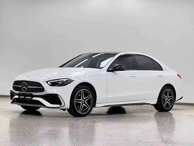 Mercedes-Benz C-Class 2024 г.