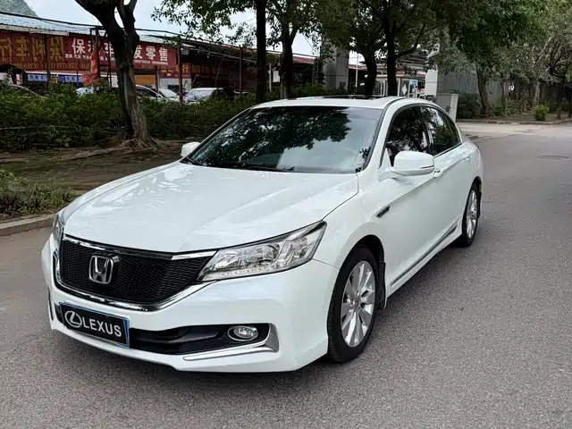 Honda Accord 2016 г.