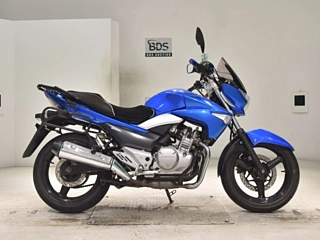 SUZUKI GSR250 — фото
