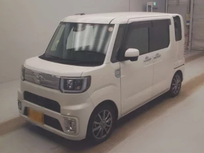 Toyota Pixis Mega
