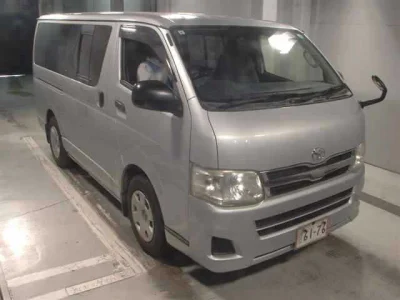 Toyota HiAce Van