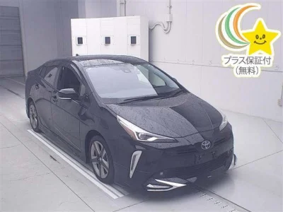 Toyota Prius — фото