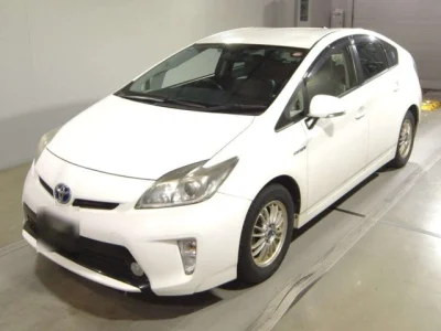 Toyota Prius — фото