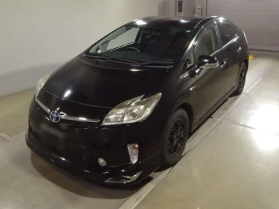 Toyota Prius — фото