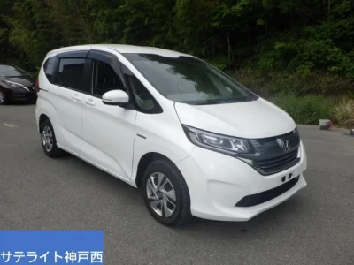 Honda Freed — фото