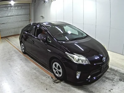 Toyota Prius — фото