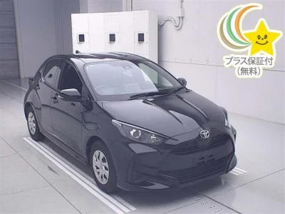 Toyota Yaris — фото