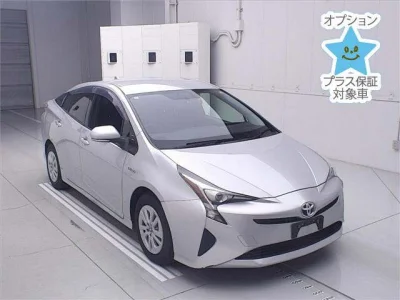 Toyota Prius — фото