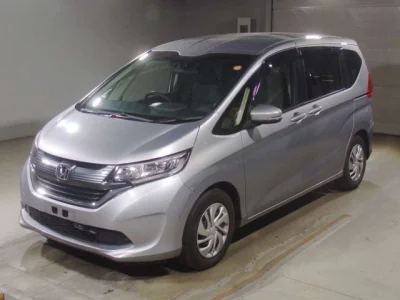 Honda Freed — фото