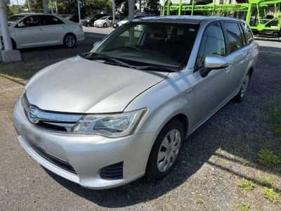 Toyota Corolla Fielder — фото
