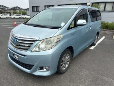 Toyota Alphard — фото